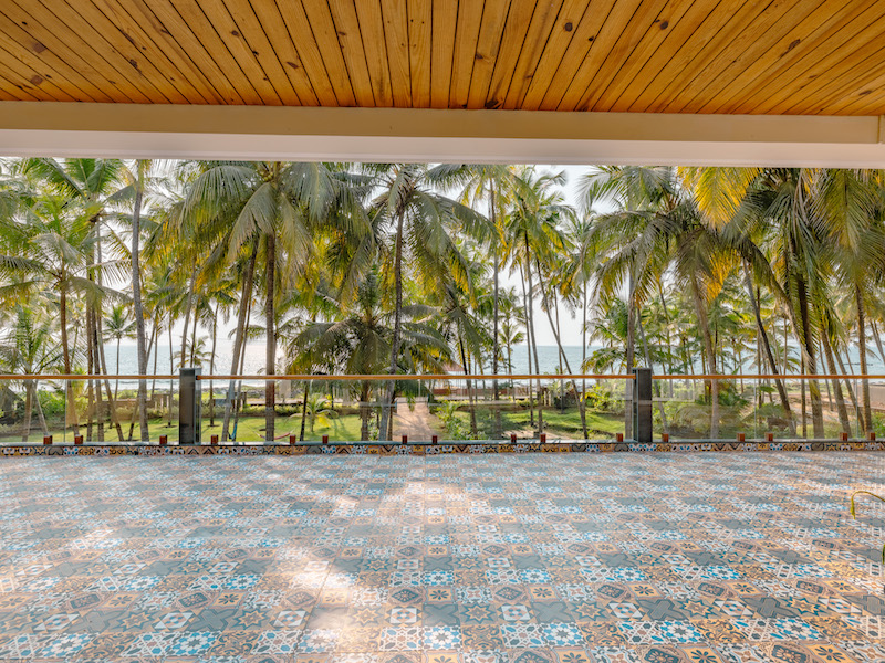 First Floor deck overlooking the beach